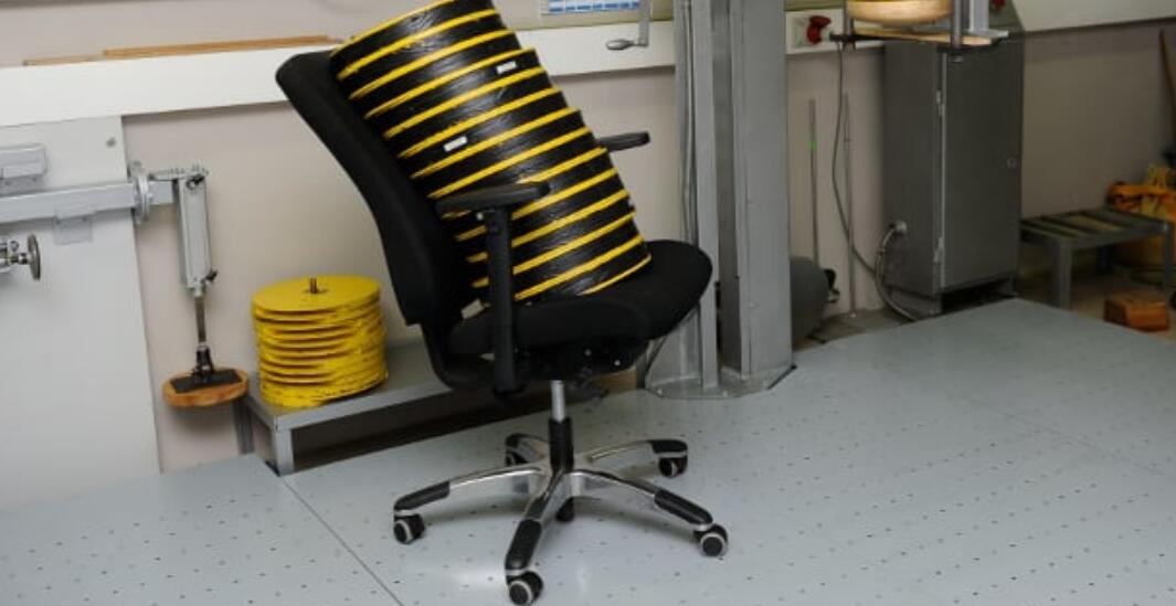 办公椅子测试2.jpg